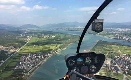 仅45元抢购【黄石】鄂王城生态文化园日场门票一张，鄂王城生态文化园占地面积3600多亩，建筑风格融汇中西，素以“春有花，夏有荫，秋有景，冬有青”为目标，提供餐饮、休闲、娱乐、住宿一站式服务。